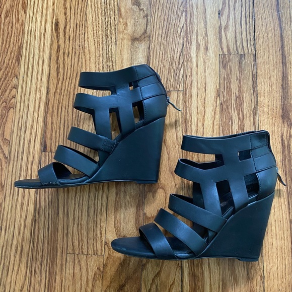 Black BCBG Wedges / Heels - Picture 1 of 3